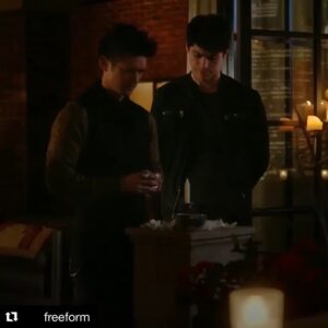 Alberto Rosende Instagram - February 25th!  #shadowhuntersseason3b #MerryChristmas #shadowhunterslegacy