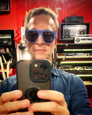 Albi De Abreu Instagram - Cuál de estos serían tus @wildesunglasses preferidos? @anamariasimon