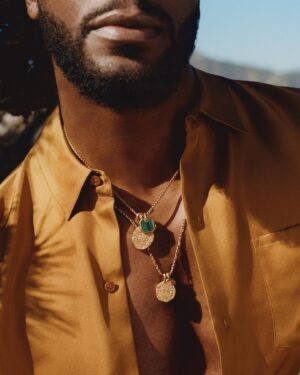 Aldis Hodge Instagram - It’s all about the essentials for me this summer with a few of my favorite amulets and spiritual beads from @davidyurmanmen. #davidyurman