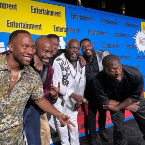 Aldis Hodge Instagram - ComiCon was litttttt🔥🔥🔥. Couldn’t have asked for a better time. This was epic.

#GreenLanternBewareMyPower is out now. 

@blackadammovie is onnnn da way! Get ready!!! ⚡️⚡️⚡️