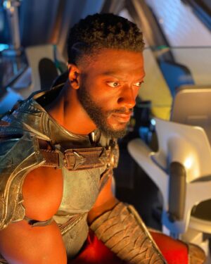 Aldis Hodge Instagram - So let’s take a poll: a brotha needs a new beard because I’m looking a little rough these days 😂. What are we thinking???🧑🏿‍🦱🧔🏿‍♂️ ✨
