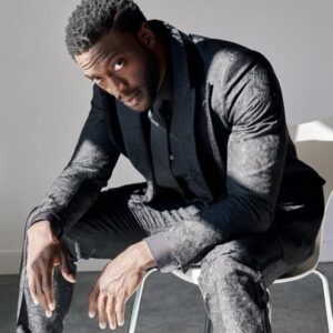 Aldis Hodge Instagram - So let’s take a poll: a brotha needs a new beard because I’m looking a little rough these days 😂. What are we thinking???🧑🏿‍🦱🧔🏿‍♂️ ✨