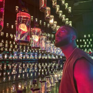 Aldis Hodge Instagram - Another year, another amazing @dubaiwatchweek 

I must say this show just continues to get better and better every single time. I must congratulate Hind Seddiqi and your entire team on continuing to raise the bar, curating such an amazing experience for the watch-loving community and for us watchmakers. 

Trust me, if you have not been, this is the event you do not want to miss.

I can’t wait for the next one.

Brown outfit by @hafidcollection 👌🏿✨