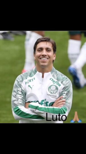 Alecsandro Instagram - Foi morar com Deus @docmagliocca  mais um amigo que o futebol me deu 😭 irmão tive a oportunidade de 20 dias atrás de dar um beijo e um abraço 🙏🏽 não tenho palavras descanse em paz irmão só eu sei o quanto vc foi importante pra mim gratidão eterna 🙏🏽😭