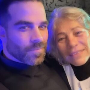 Alejandro Nones Instagram - Gracias Venezuela!!! Fueron, sin duda, de los días más especiales de mi vida. Me voy con el corazón lleno de amor y energía positiva (y con varios kilos de más 🐷). Los Amo total!!! Ya los extraño y espero volver pronto. No se olviden que los llevo siempre y que todo lo que hago lo hago con Venezuela en el corazón 🙏🏻❤️🙏🏻🙏🏻❤️❤️🇻🇪🇻🇪

Gracias al equipo @redairdo por su magnífica atención, en especial a Beatriz 🙏🏻❤️