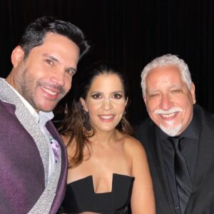 Alejandro Otero Instagram - Ayer en la premier de #palpito2 con grandes amigos, una noche para recordar 🫀Gracias @cmoproduccionessas @leonardopadron @anavitrola @clara_maria_ochoa @netflix @netflixlat @netflixcolombia