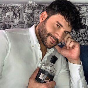 Alejandro Otero Instagram - Para quienes preferimos la exclusividad, lo realmente fuera de lo común… Aventus! De @creedboutique @larivieracolombia @toc_talk #creedaventus #perfume