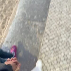 Alejandro Reina Instagram - justo un año después repetimos viaje repleto de amor y humor negro😭🫀💣👹👨‍👨‍👧‍👧🦑🌊