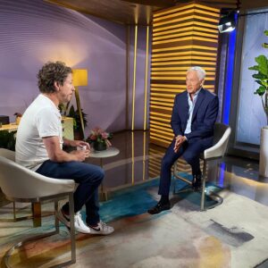 Alejandro Riaño Instagram - Siempre he seguido el trabajo @jorgeramosnews  y ha sido de gran inspiración para mi proyecto de Juanpis, admiración total por el trabajo que realiza Jorge desde hace años. En esta gira de medios por Miami para mi show de este 19 de agosto, realmente estaba pendiente de este momento, estaba bastante nervioso, preguntaba todo acerca de ese momento que iba a vivir. El fue completamente generoso, y me sorprendió que supiera tanto del trabajo que he venido haciendo con Juanpis desde hace más de 6 años. Desde que nos contactaron para hacer la entrevista, simplemente no lo podía creer. Es muy necesario y sobretodo por estos días, poder hablar con absoluta libertad y franqueza para denunciar a quienes tanto daño nos han hecho desde siempre. Nuevamente, gracias Jorge.

Debo aceptar que estaba cagado del susto. Jajajjajajja