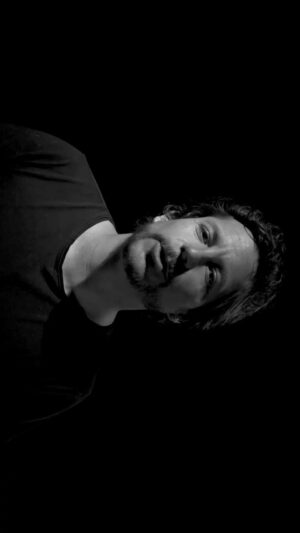 Alejandro Riaño Instagram - Si vamos a lavar algo, que sea nuestro cerebro. 

-Es importante que entendamos de una vez  por todas la importancia de incomodarnos un poquito  por el bien de la tierra, la tierra no nos necesita, nosotros necesitamos de ella. 

Las lluvias no garantizan que esto vaya a cambiar, sino mejoramos nuestra relación con el consumo y nos volvemos un poco más conscientes, esto nunca va a mejorar. El punto de no retorno, es una realidad.

Dejen hábitos en los comentarios que puedan ayudarnos a mejorar👇🏻👇🏻👇🏻

@rianoproducciones_

¡COMPARTAN!