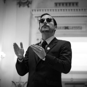 Alejandro Riaño Instagram - “JUANPIS EL PRESIDENTE DE LA GENTE”
La emoción de saber que ya estamos en el top 3 en 24 horas demuestra que el trabajo de TODO el equipo fue impecable. GRACIAS, GRACIAS, GRACIAS. 

@netflixcolombia @rociocarovillamil @dynamocine @pipecanoibanez @rianoproducciones_  @lagaita @yurivargas1 @juliancaicedoillgato @ramsesramosoficial @marcelabenjumeap German Jaramillo- @gabrielp79 @_edmun @juanpabloraba @nicolasmonterodominguez_ @byfieldtravel @magojosesimhon @faberburgos @ladytrue @mariapaulinaduque 
A toda la producción. Arte- vestuario- luminotecnia- 

¿YA LA VIERON?

DISPONIBLE EN LATAM