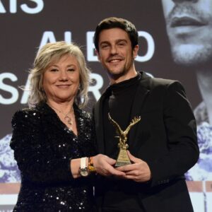 Alejo Sauras Instagram - Después de tantos años asistiendo y participando, de haber practicamente crecido en el #aguilarfilmfest he tenido el honor de recibir el Águila de Oro en este 2022 junto a la gran @parisines a la que admiro tanto y ahora también adoro.
.
Gracias infinitas al @aguilarfilmfest por este honor y especialmente a su director, Jorge Sanz, y a todo su equipo que consigue que nos sintamos siempre como en nuestra casa.
.
Y gracias @feleman por hacer esto posible y por esa llamada que no olvidaré nunca....