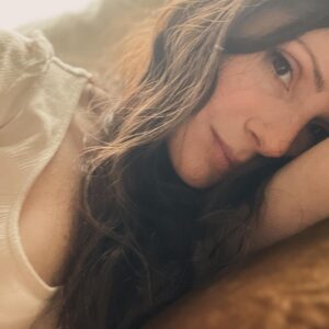 Aleksa Palladino Instagram - Today I got to spend 2 beautiful hours with @theonlyabbymiller who recommended #babyreindeernetflix to me which I watched right away before going to see @andyshauf at @picounionproject where I had @postmates bring me #chickennuggets during the show and I laughed about it with a girl named Annie who was the best possible stranger to sit next to.
