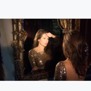 Aleksa Palladino Instagram - Anyone talking to mirrors yet? Having fun yet? 📸 @michaelleviton