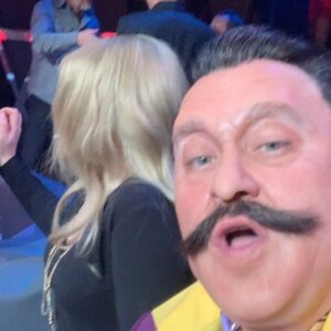 Aleksandr Breslavskiy Instagram - Друзья, добрый вечер 😁
@alenasviridova, @daryantonyuk