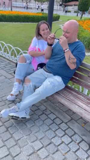 Aleksandr Breslavskiy Instagram - На паузе лето 😀
Ставь   если ждёшь трек😃
Премьера 4 августа!)