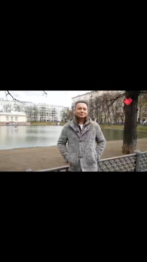 Aleksandr Oleshko Instagram - «Моя Москва. »Вторая серия. Рад  предложению сняться в нескольких сериях этого проекта. К сожалению очень много интересного материала как всегда в корзину ( хронометраж не позволяет вместить всё , что отсняли). Главное моё условие и особенность  участия в этом проекте-никакого сценария и заранее написанных , чужих текстов. Это история от первого лица. Спасибо телеканалу « Москва -Доверие» за доверие! @oleshkoaleksandr @moskva_doverie