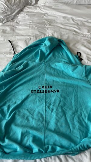 Aleksandr Ptashenchuk Instagram - Сокровища императора нам не покорились…

Видит Бог мы старались, но по каким-то причинам у нас не вышло. Простите…

Но зато на этом проекте я понял, что главное сокровище это все таки дружба, взаимопонимание и поддержка! 

Желаю, чтобы и у вас были такие друзья, с которыми можно отправиться хоть за сокровищами, хоть за пивом!) @stognienko