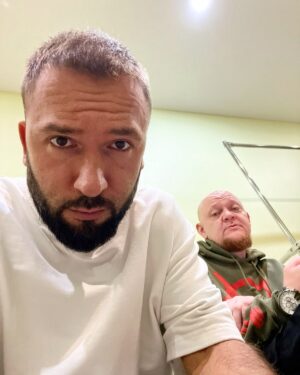 Aleksandr Ptashenchuk Instagram - Открываешь чат рулетку, а там мы!

Ваши действия?👇👇