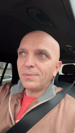 Aleksandr Shoua Instagram - Друзья, творите, создавайте, становитесь лучше. И никогда никому в своей жизни не показывайте полработы.