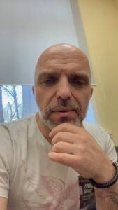 Aleksandr Shoua Instagram - Ищем аранжировщика. @nepara20