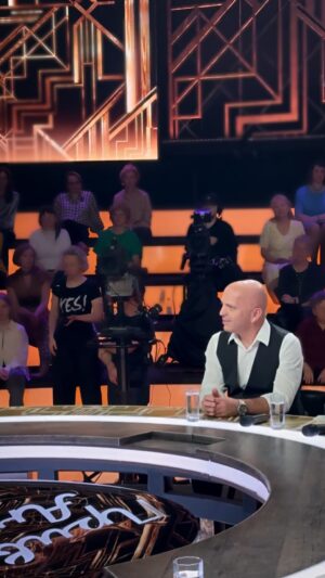 Aleksandr Shoua Instagram - Друзья! Сегодня вечером в 17:50 на телеканале «Россия 1» выйдет выпуск программы «Привет, Андрей» с моим участием. 

Мной и другими гостями будут исполнены лирические песни о любви, так что — рекомендую к просмотру.

Желаю хорошего всем дня!

#александршоуа
#непара