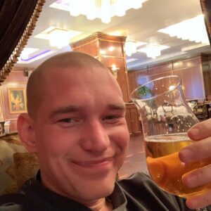 Aleksandr Timartsev Instagram - Москва не отпускает. Не могу остановиться ))