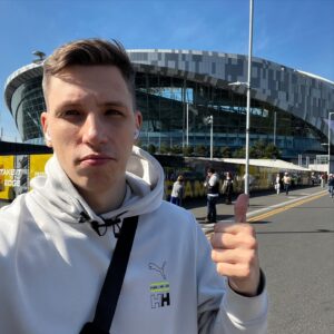 Aleksandr Zhuravlyov Instagram - Если вы хотите увидеть самый современный стадион мира - заглядывайте на МЯЧ production 🙌
⠀
Там вышел ролик про «Тоттенхэм Хотспур Стэдиум». Лучше арены я пока не видел)
⠀
Во время съёмок ролика у меня было немало проблем, увидите в выпуске) спасибо за помощь в съемке @rascalvanruss
⠀
#тоттенхэм #навыезд #лондон