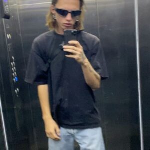Aleksey Kuzmin Instagram - Это я за продуктами ходил весь месяц
В конце бонус