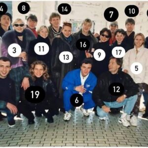 Aleksey Yagudin Instagram - Предлагаю поиграть в игру «Интуиция». Кто ? Где ?🤔 Жду от вас 19 верных ответов☝️

Самый быстрый, ответивший верно и, кто подписан на меня здесь и в телеграмме, получит от меня билеты на спектакль «Очень веселые ребята» с моим участием, который состоится 17 января в театре «Русская песня» @folkteatr 

Жду ваши варианты ⤵️⤵️⤵️