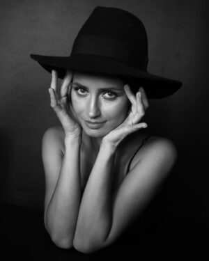 Alena Kolomina Instagram - С Виктором Горячевым @gorafoto 📸всегда легко, свободно, талантливо и так красиво. «Рыцарские времена не прошли. Просто драконы стали другими.»( Шерлок Холмс)