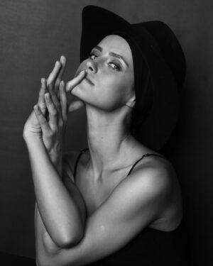 Alena Kolomina Instagram - С Виктором Горячевым @gorafoto 📸всегда легко, свободно, талантливо и так красиво. «Рыцарские времена не прошли. Просто драконы стали другими.»( Шерлок Холмс)