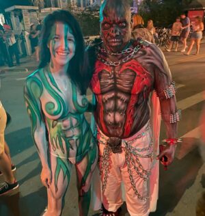 Alessandra Torre Instagram - Last night was short but sweet. Big props to @mkarts for our Hulk and She-Hulk designs. Stop by @irishkevinsbar to book your paint appt. 
🎃 #fantasyfest2021 #keywestfl #bodypainting #halloween #halloweencostumes #fantasyfest