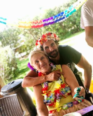 Álex Adróver Instagram - Feliz día!!! Cuando creía que no podía encontrar una mami tan luchadora como la mía, va y aparece Patry. Menudas dos mujeres y qué manera de repartir amor. 🥰🥰🥰