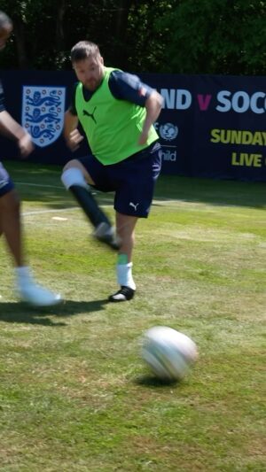 Alex Brooker Instagram - Alex Brooker goal and assist in SECONDS 🥶