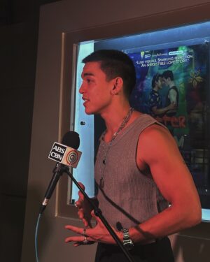 Alex Diaz Instagram - Had an intimate night with our press courtesy of @ayalamallscinemas for Glitter and Doom. 

@glitteranddoommusicalph in cinemas June 4

Thank you to our partners
@solarpicturesph 
@cathyvalenciaskinclinic 
@hm_man 
#GlitterandDoomPH