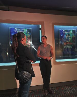 Alex Diaz Instagram - Had an intimate night with our press courtesy of @ayalamallscinemas for Glitter and Doom. 

@glitteranddoommusicalph in cinemas June 4

Thank you to our partners
@solarpicturesph 
@cathyvalenciaskinclinic 
@hm_man 
#GlitterandDoomPH