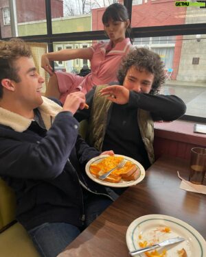 Alex Garfin Instagram - Food fight at Vicky Mays