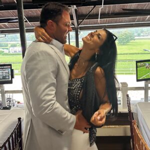 Alex Kompothecras Instagram - Saratoga 🐎🖤🥂