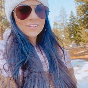 Alex Kompothecras Instagram - Lake Tahoe lovin with these two 🥰🏂❤️