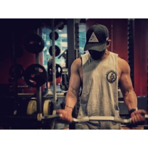 Alex Lam Chi-Sin Instagram - 💪🏽保持狀態💪🏽
人生路上遇到很多事情
人和事當然有好同唔好
好嘅開心完變美好回憶
繼續向前唔好不斷留戀
唔好嘅隨着時間會過去
繼續向前唔好不斷輪迴
因為之後仲有數之不盡
嘅事情要去解決同學習
係會有好多嘢干擾自己
但依個就係我哋嘅課程
人生係不斷地重複咁去
體驗感受學習解決成長
💪🏽💪🏽💪🏽💪🏽💪🏽💪🏽💪🏽💪🏽
愛與和平提高靈性🙏🏾
健身➡️跑步➡️健身➡️跑步
#PURE #PUREfitness #hkgym #TurnLifeOn #lifeaffectslife #focus 
#一直努力 #肌肉兄弟 #悶棍生活