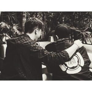 Alex Lam Chi-Sin Instagram - ❤️一句到尾❤️
一句說話撐老遠搭飛機過嚟
見面問我仲需要乜嘢幫到手
非常支持我健身比賽嘅理念
唔係親兄弟佢哋都義不容辭
冇任何回報叫我加油行落去
我問撐唔撐我佢話一句到尾
冇問題放膽去做我全力支持
真係非常感恩認識你三兄弟
#兄弟情 #五湖四海 #獅王無用
