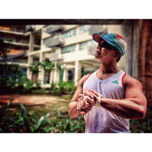Alex Lam Chi-Sin Instagram - 🌪️小犬陪伴🌪️
一起身以為小犬會搞到橫風橫雨
但點只有微風同陰天即刻嗱嗱聲
換衫砌返佢十公里全程非常舒服
望我最愛妹妹快快渡過陰天心情
阿哥二十四小時隨時候命守護你
你要加油你一向看透世事你懂的
#ADIDASTAKUMISEN9
💪🏽💪🏽💪🏽💪🏽💪🏽💪🏽💪🏽💪🏽
愛與和平提高靈性🥰
健身➡️跑步➡️健身➡️跑步
@adidashk @adriansiu @jamieiiu
@oakley @mandychan_alixzoe 
#1morehk #lifeaffectslife #focus 
#一直努力 #肌肉兄弟 #悶棍生活 
#健身 #跑步