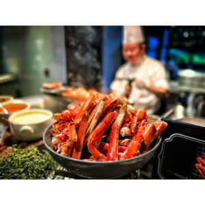 Alex Lam Chi-Sin Instagram - ❤️享受家庭樂❤️
再次多謝朱朱好好嘅推介
非常優質美味酒店自助餐
最重要係滿足最愛嘅太太
因為佢好喜歡食蟹同榴槤
乖乖一入到酒店酒店同事
見到佢即時送上小熊禮物
開心到飛起多謝呢位姐姐
有興趣可以撳返短片收看
我真心推介嘅酒店自助餐
#阿拉斯加帝王蟹宴 #唯港薈 #自助餐 
#AlaskaCrabtasticBuffet
#TheMarket #hoteliconhk