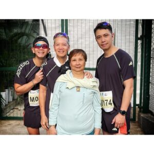 Alex Lam Chi-Sin Instagram - 🏃🏻‍♂️渣馬2024🏃🏻
好多朋友問我點解跑十公里咁少
真心半馬或全馬我未夠料冇信心
重點係我跑步唔係為速度同距離
我目標係為咗減肥健康同埋快樂
今次可以一家人去跑影咗呢張相
真係開心到極點因為唔係個個人
都可以同自己父親哥哥一齊比賽
我父親佢係我偶像差不多七十歲
我細個就成日跟佢去澳門馬拉松
睇佢跑澳氹大橋嘅畫面歷歷在目
屋企跑步羽毛球乒乓球獎杯多多
啲獎牌一抽抽多到要掛喺門後面
由細到大用運動教我做人要堅持
下年再跑好好記錄留下美好回憶
祝父親媽媽哥哥一直要身體健康
做就呢個畫面有四個人功不可沒
下一個貼文真係要多謝返佢幾位
#ADIZEROPRO3
💪🏽💪🏽💪🏽💪🏽💪🏽💪🏽💪🏽💪🏽
愛與和平提高靈性🥰
健身➡️跑步➡️健身➡️跑步
@adidashk @adriansiu @jamieiiu
@oakley @mandychan_alixzoe 
#1morehk #lifeaffectslife #focus 
#一直努力 #肌肉兄弟 #悶棍生活 
#健身 #跑步 #渣打馬拉松2024