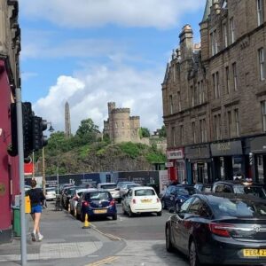 Alex MacNicoll Instagram - Scotland, Round II 🏴󠁧󠁢󠁳󠁣󠁴󠁿 

Edinburgh Fringe Fest 🤡
&
Glasgow ⚽️