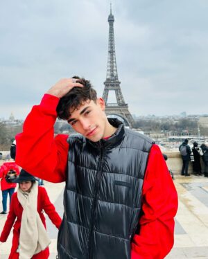 Alex Mandon Rey Instagram - Paris c’est l’amour❤️