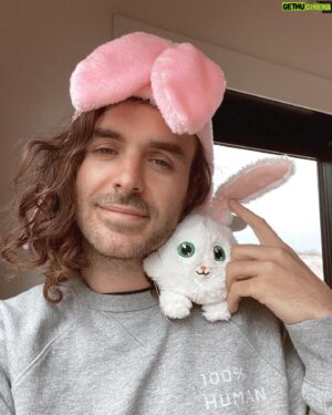 Alex Nevsky Instagram - C’est la fête 🐰🐣🐇