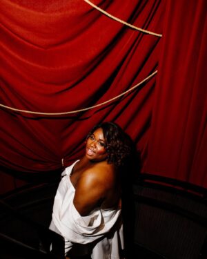 Alex Newell Instagram - Baby we had a time that I didn’t even remember going to another bar!! Thank you all for coming out!! THIS CAKE!!! @bcakeny did that!! Thanks to @civilianhotel for hosting us all!! 📸 @hunterabrams thank you for capturing the night!!