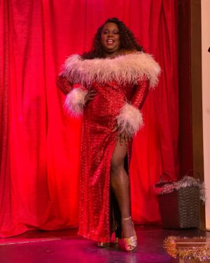 Alex Newell Instagram - I think Mo’s fashions had a big help in getting @zoeysplaylist a @criticschoice nom!!!! Hahah make sure you watch Zoey’s Extraordinary Christmas on @therokuchannel